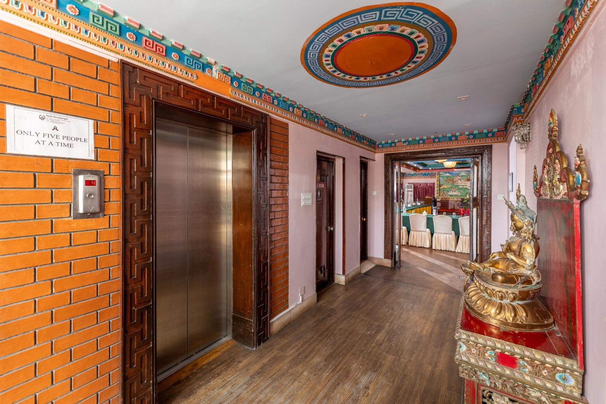Hotel Marshyangdi Katmandu Dış mekan fotoğraf