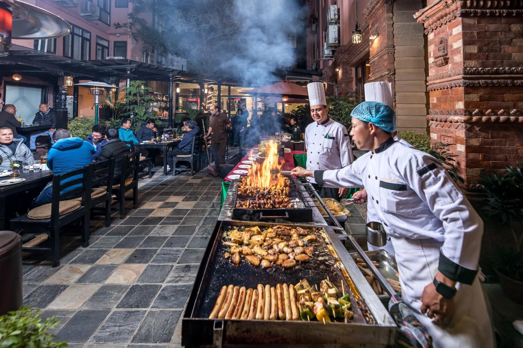 Hotel Marshyangdi Katmandu Dış mekan fotoğraf