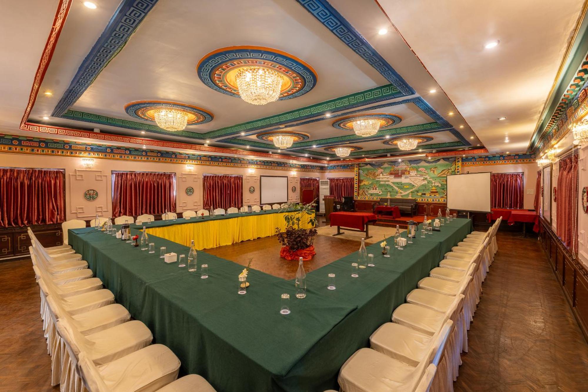 Hotel Marshyangdi Katmandu Dış mekan fotoğraf